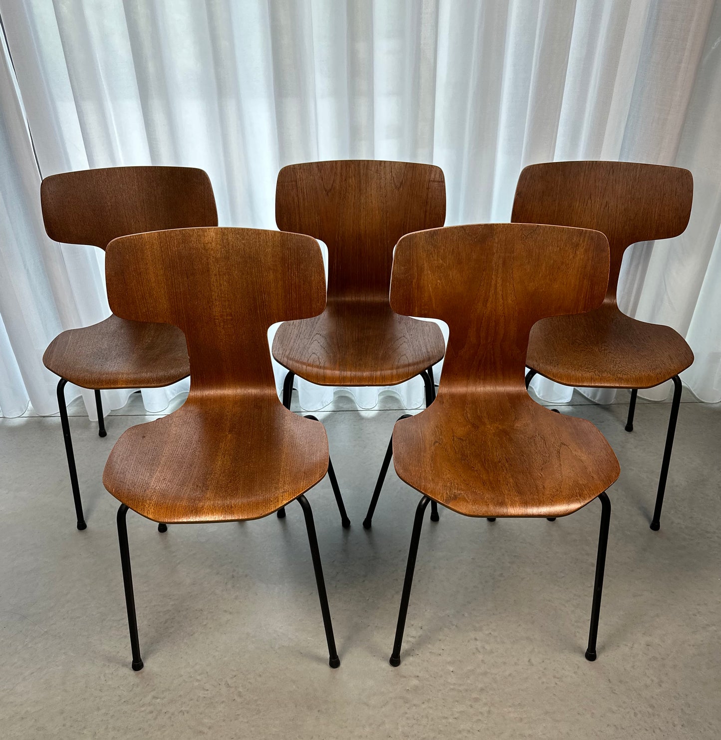 Set of 5 Model 3103 chairs ('Hammer chair') by Arne Jacobsen for Fritz Hansen