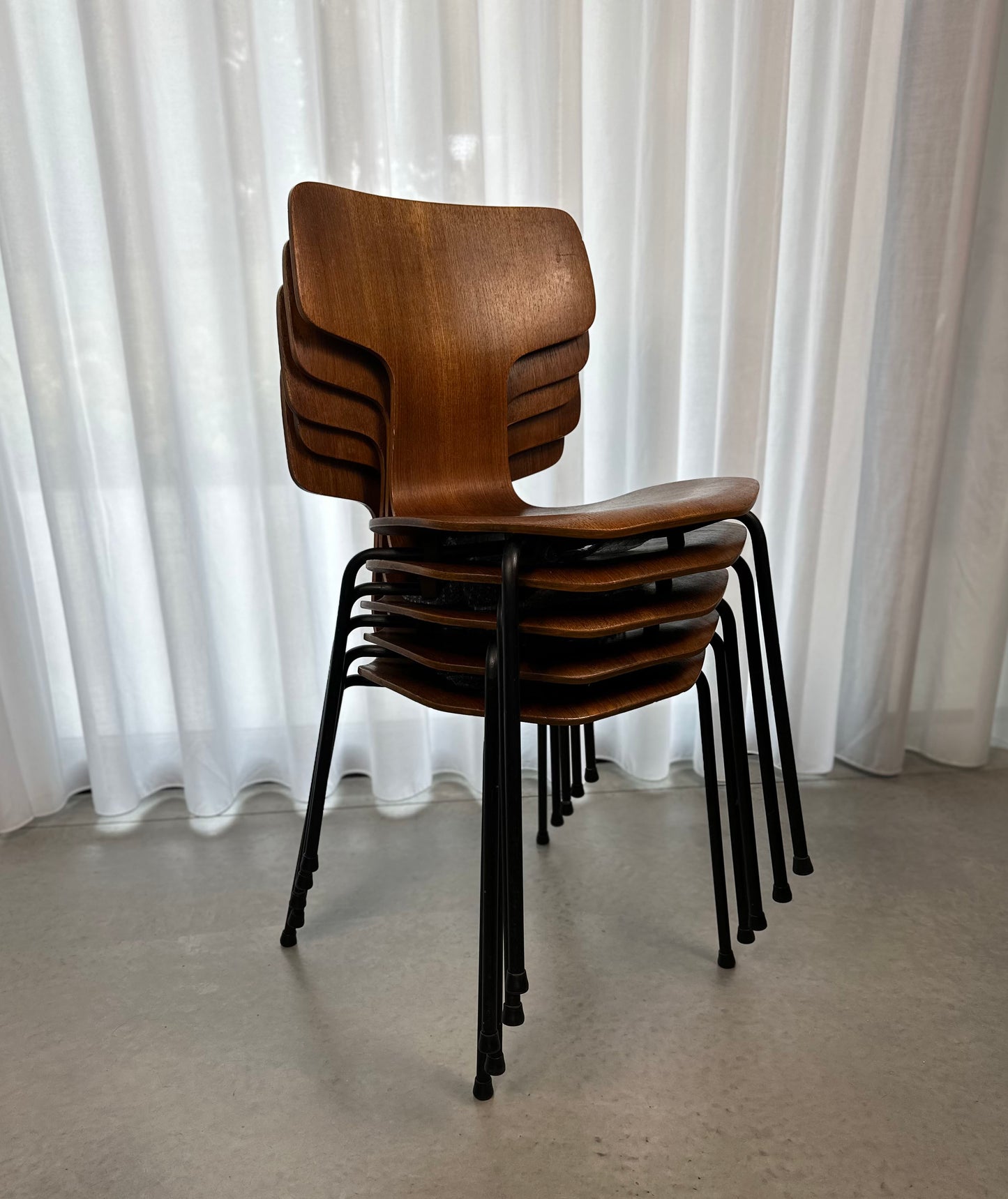 Set of 5 Model 3103 chairs ('Hammer chair') by Arne Jacobsen for Fritz Hansen