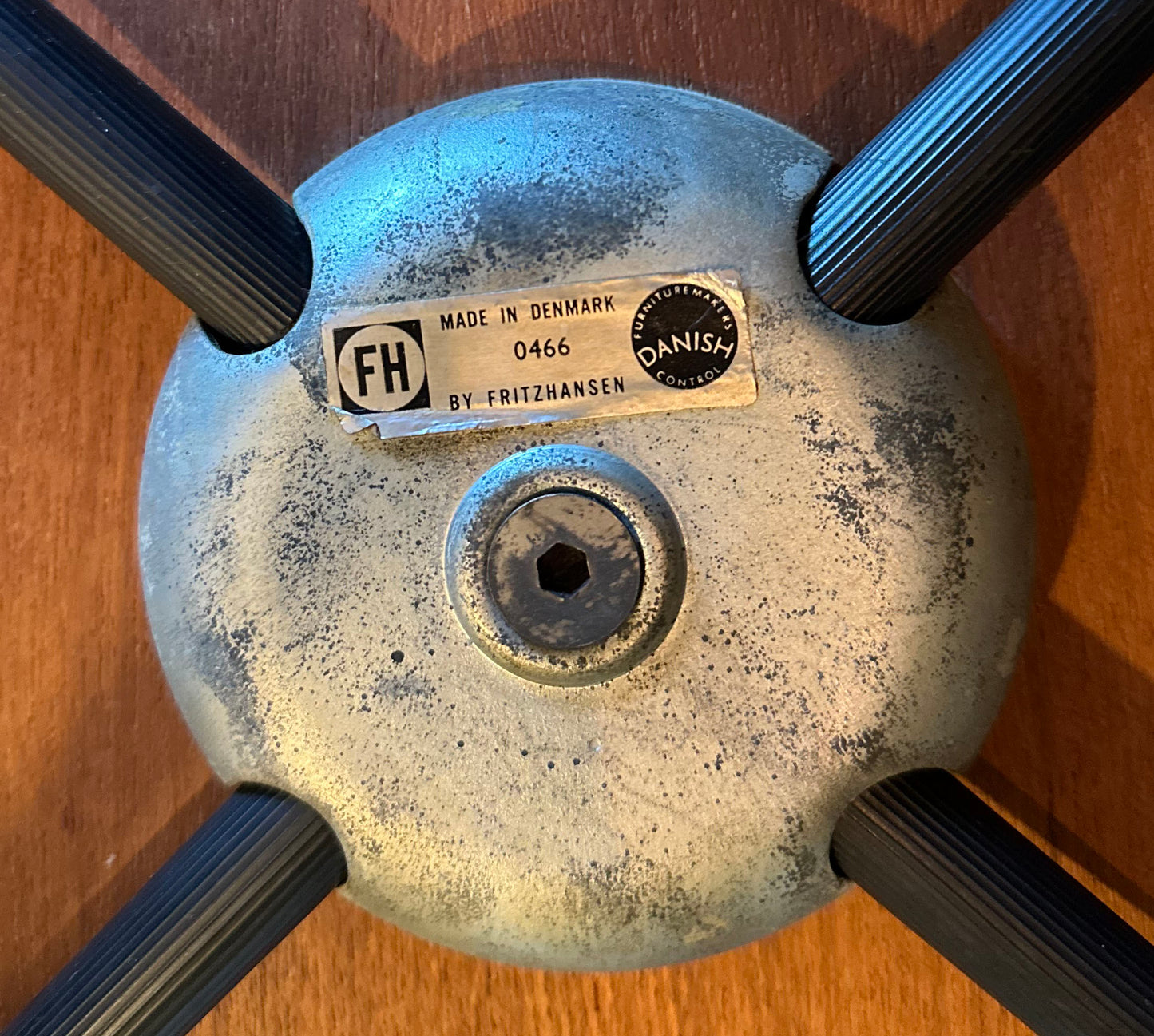 Set of 5 Model 3103 chairs ('Hammer chair') by Arne Jacobsen for Fritz Hansen