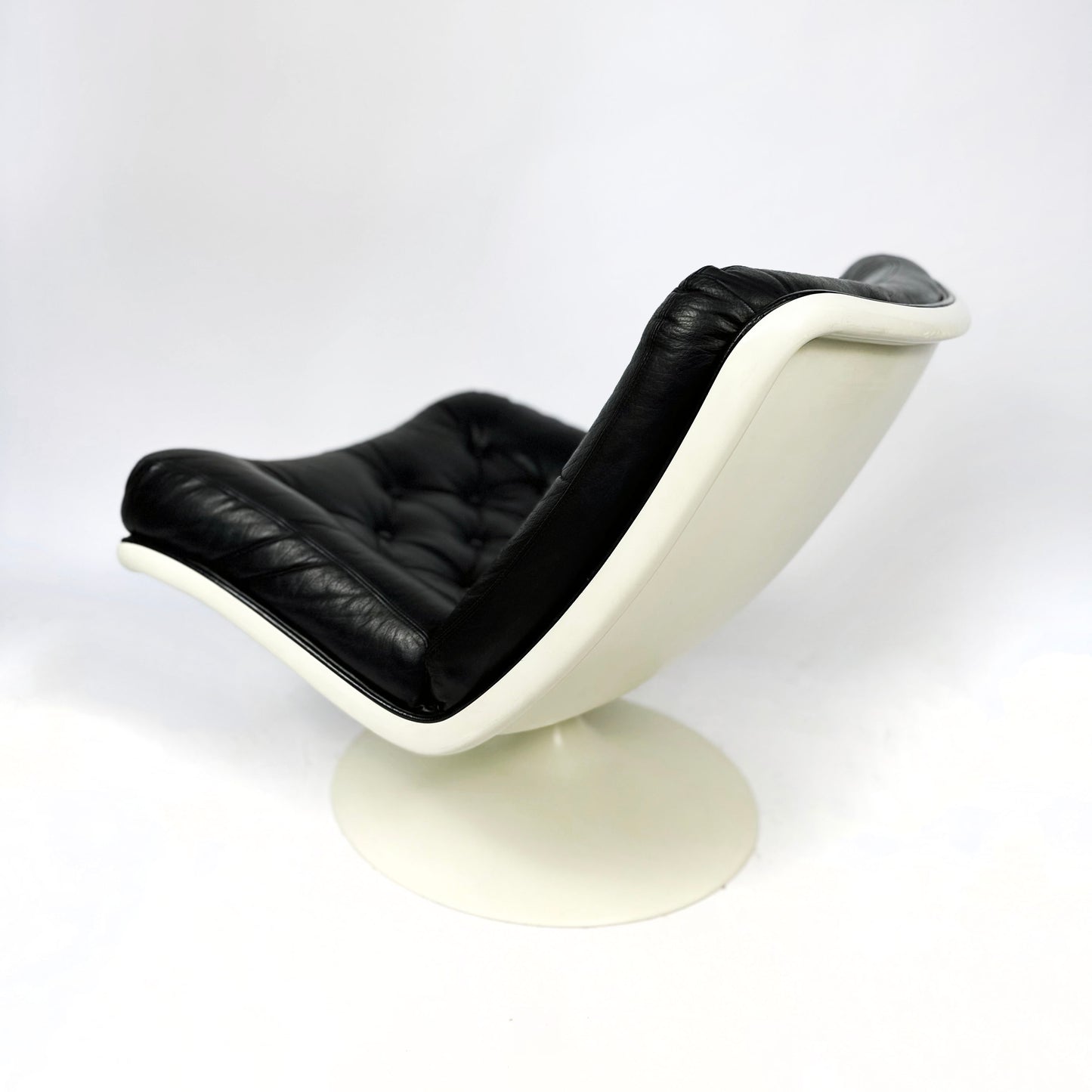 Artifort F976 Swivel Lounge Chair by Geoffrey Harcourt - Late 1960s - 1970s