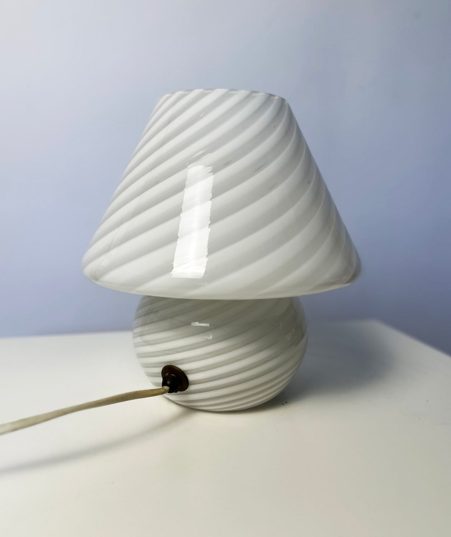 Vintage Italian mushroom lamp in Murano glass