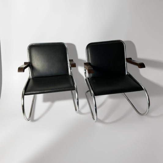 Pair of 1930s - 40s Bauhaus Cantilever Armchairs – Tubular Steel, Wooden Armrests