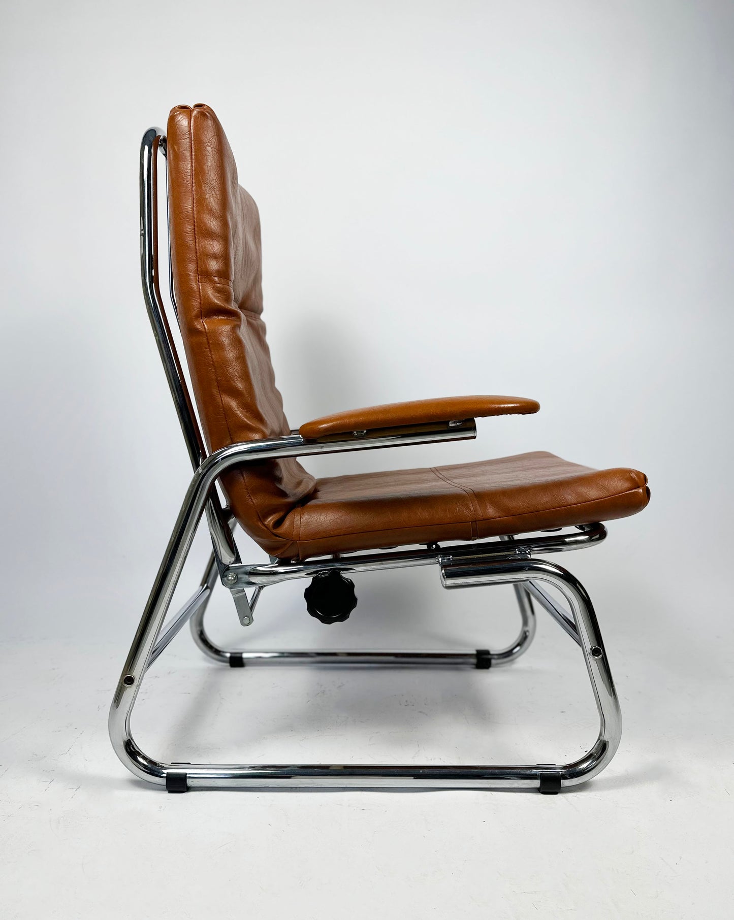 1970s Chrome Recliner — Mint condition, pure 70s cool