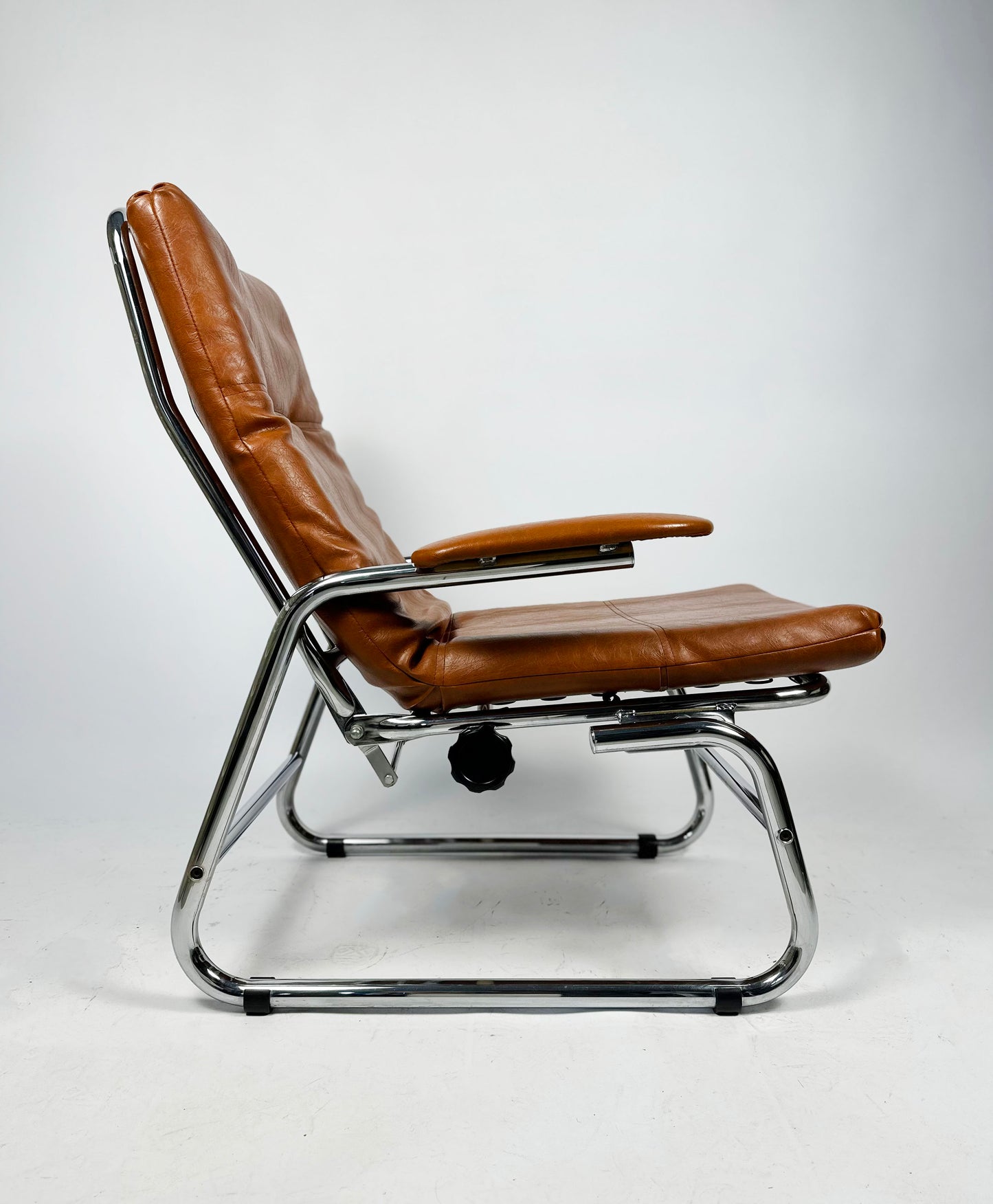 1970s Chrome Recliner — Mint condition, pure 70s cool