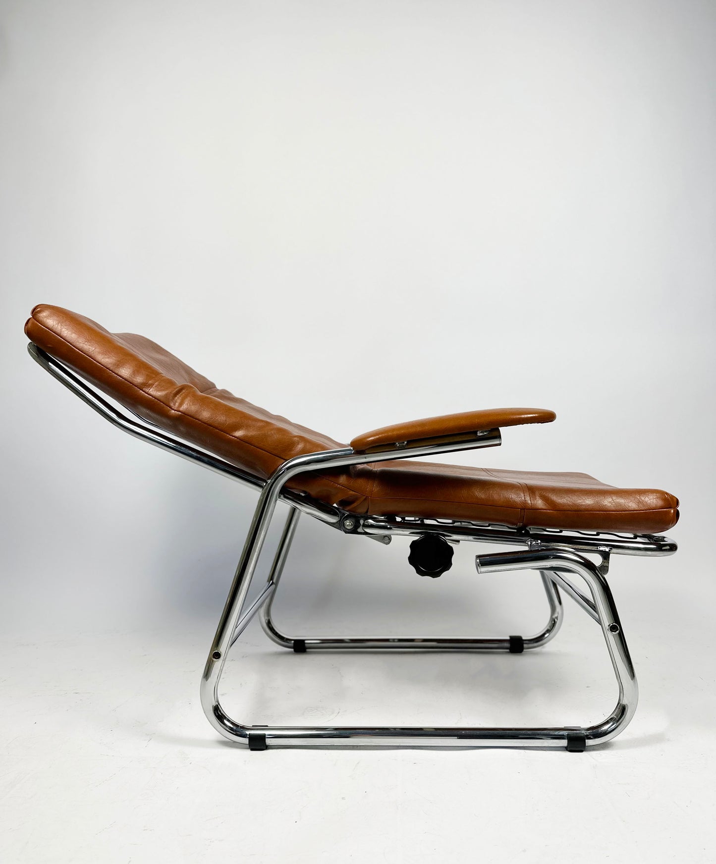 1970s Chrome Recliner — Mint condition, pure 70s cool